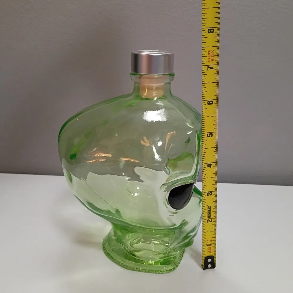 N/A green glass